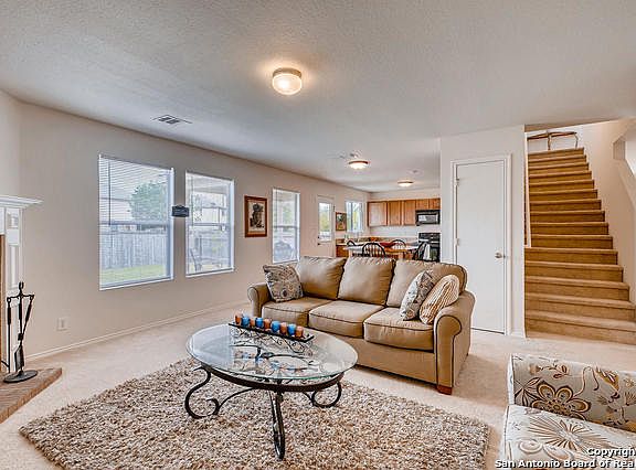 3rd image of 7818 Oakdale Park