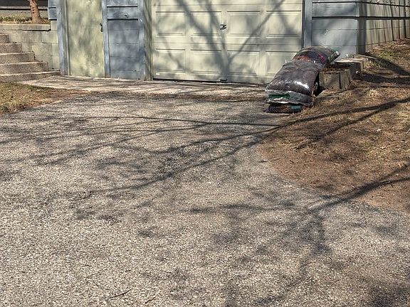 2nd image of 6127 Green Rd