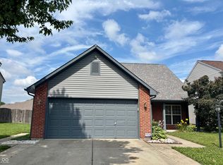 5340 Waterton Lakes Dr, Indianapolis, IN 46237