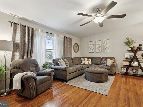 3rd image of 7805 Anita Dr