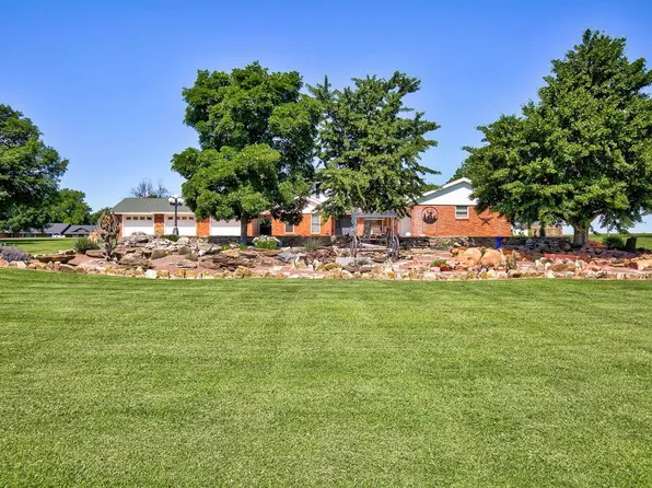 100 Terrace Dr, Watonga, OK 73772