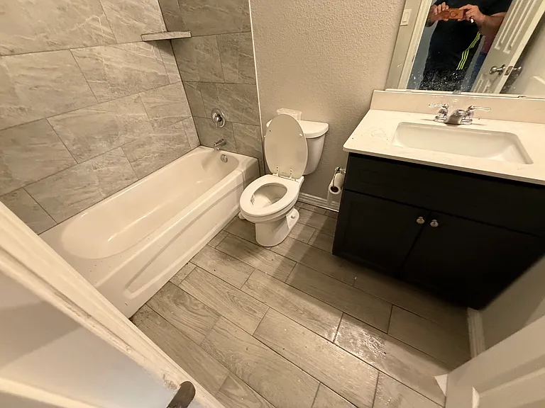 1019 E Hattie St — Photo 9