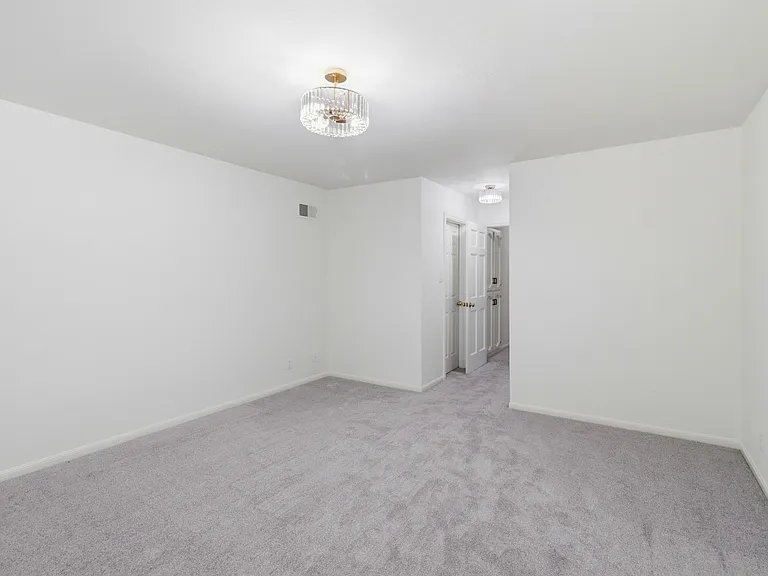 3 Kennedy Pl — Photo 11