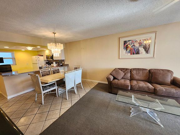5th image of 2600 NE 1st Lane #302