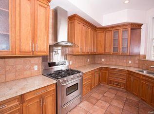 5422A Sylvan Ave, Bronx, NY 10471