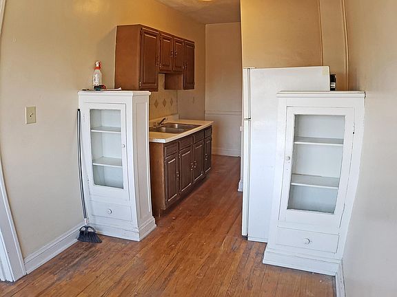 4th image of 2006 Waterbury Rd #11