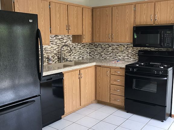 4th image of 789 Hacienda Dr