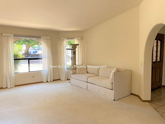 5th image of 23712 Moonglow Ct