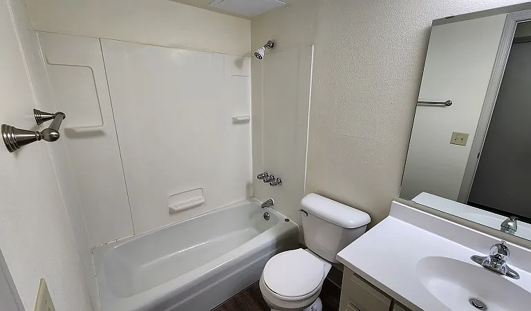 Heritage Apartments — Photo 15