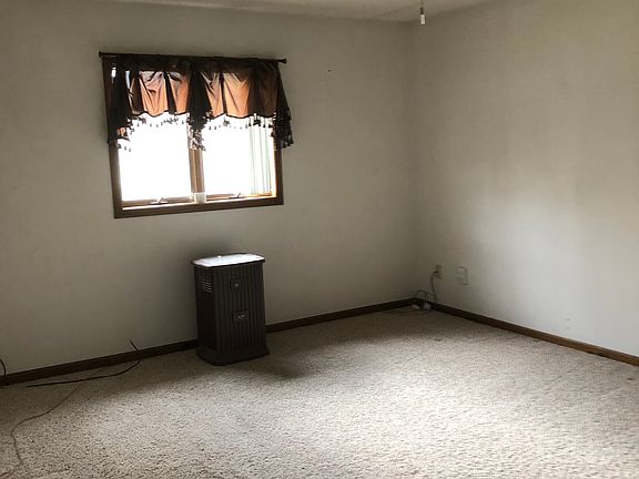 Master bedroom 14x17