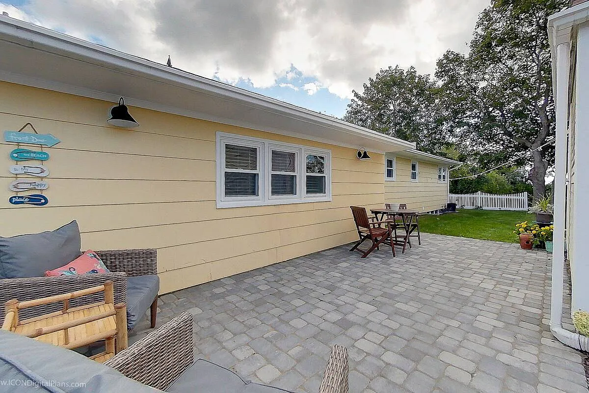 130 Reservoir Rd — Photo 3