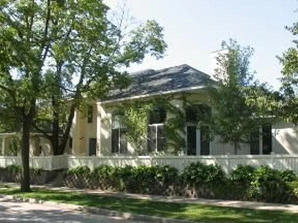 2700 Sunset Blvd, Minneapolis, MN 55416