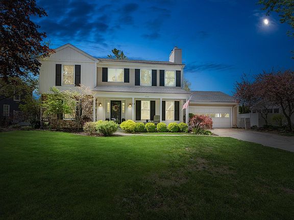 2nd image of 1743 Crabtree Ln