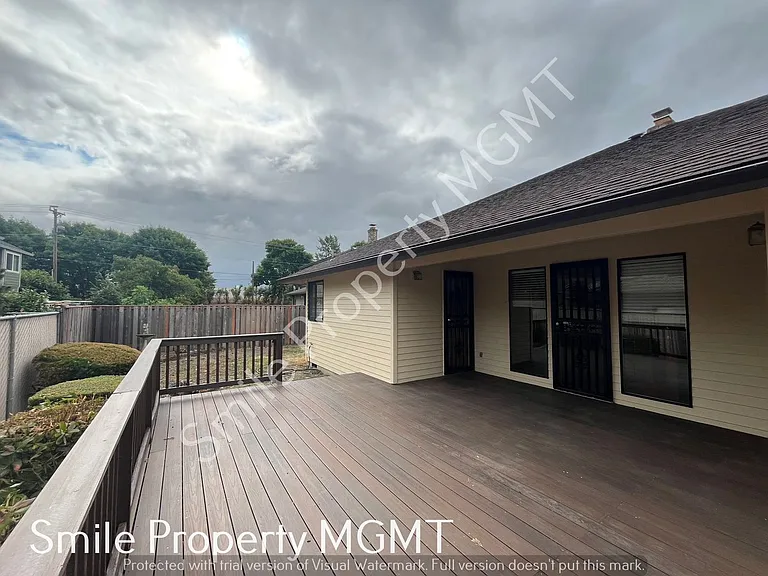 16801 NE San Rafael Dr — Photo 15