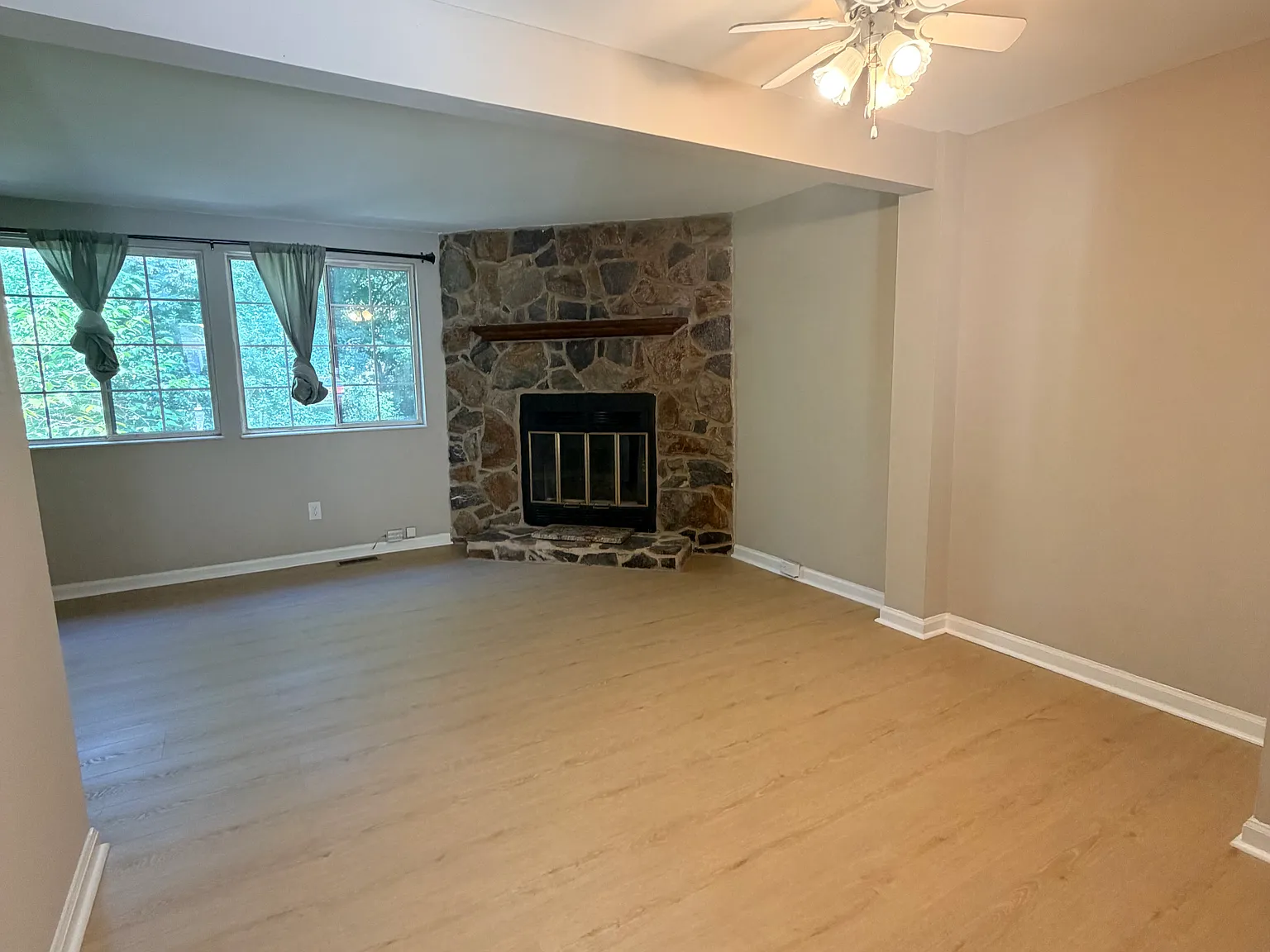 3 bed, 1426 sqft, $1,750 — Photo 3