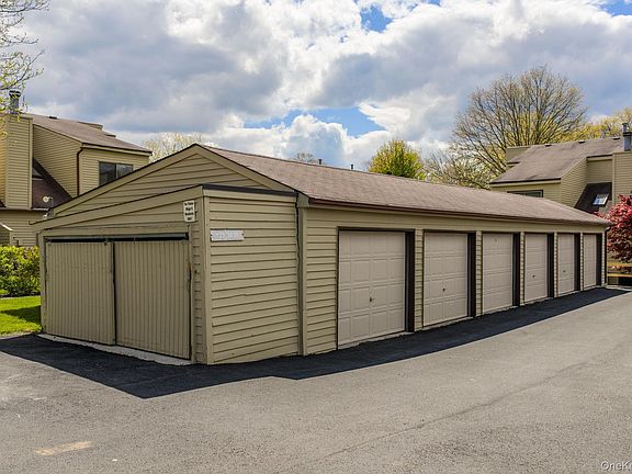5th image of 30 Sycamore Court