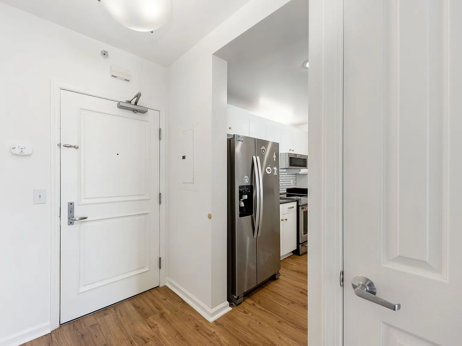 140 South Van Ness Avenue, #910 - 1 — Photo 4