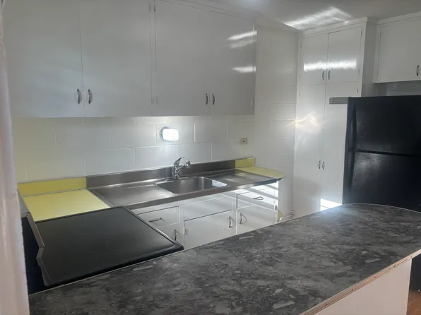 2307 Young St #10, Honolulu, HI 96826