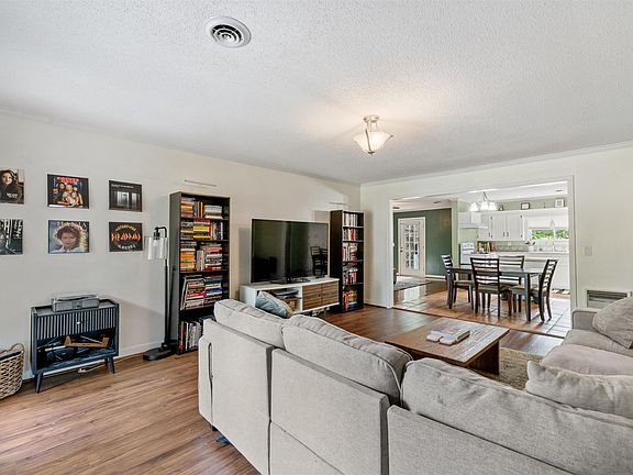 5th image of 521 Whitnell Ave