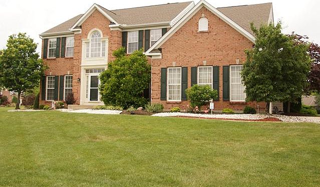 1st image of 1027 Wild Horse Dr.