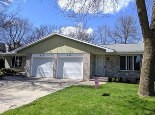826 E Windfield Pl, Appleton, WI 54911