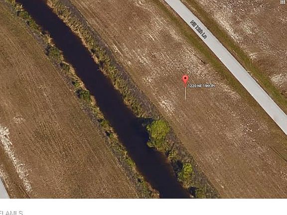4th image of 1220 NE 19th Pl