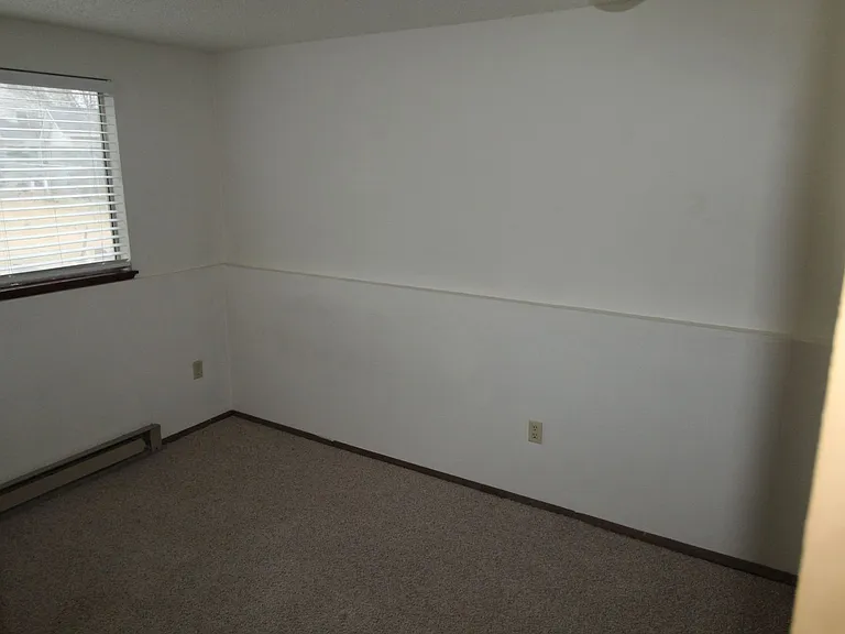 6806 N Hamilton St — Photo 8