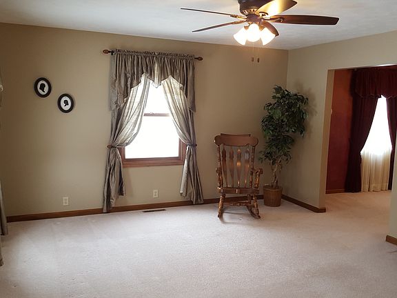 5th image of 3066 Jeanlin Dr SE