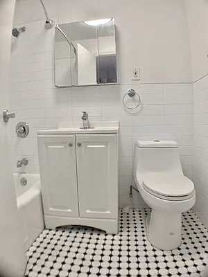 Rented by Bohemia Realty Group | media 23