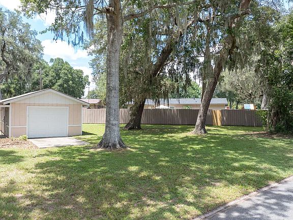 5th image of 656 SE Llewellyn Ave