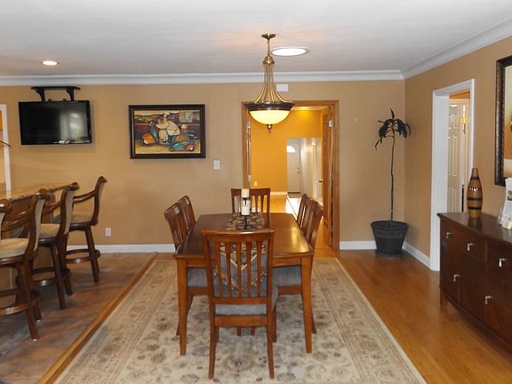 2nd image of 17504 Ermanita Ave