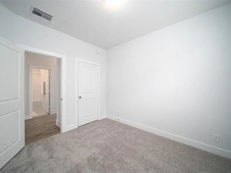 217 Catalina Cove Dr — Photo 14