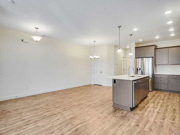 3rd image of 6860 SE Treat St