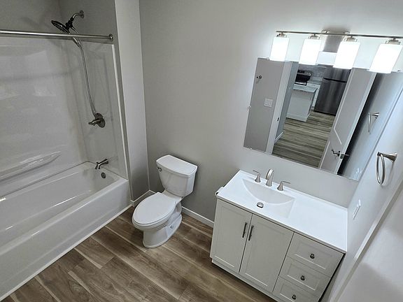 3rd image of 1526 Miami St #5