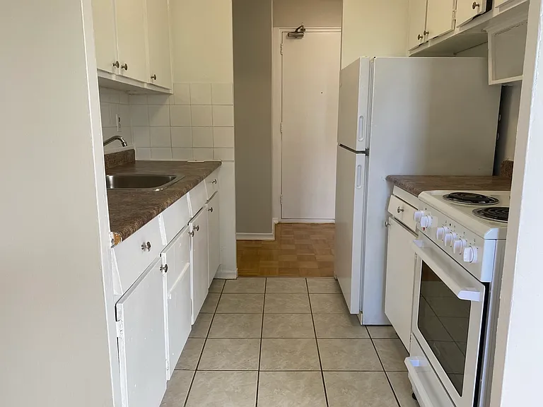 42 Gulliver Rd — Photo 3