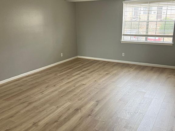 4th image of 2654 Southbury Cir #2654