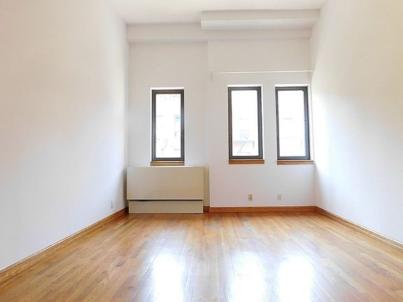 3rd image of 457 W 46th St #4CC