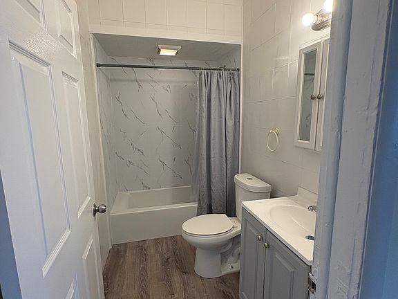 4th image of 11 Andrews St #2
