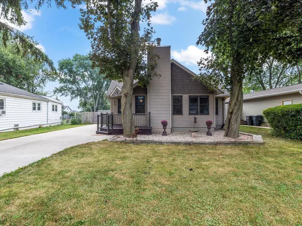 411 Evergreen AVENUE, Silver Lake, WI 53170