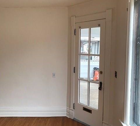 4th image of 221-223 N Pinckney St