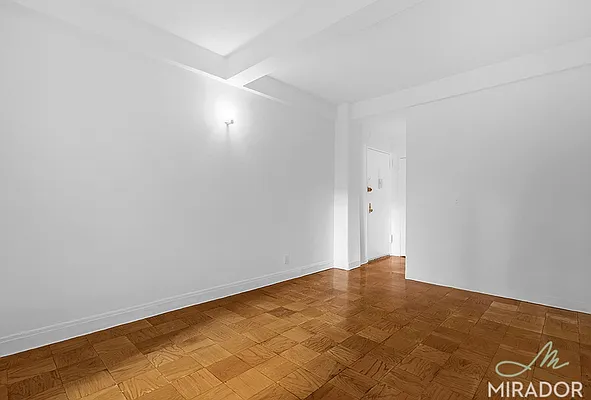 Rented by Mirador Real Estate | media 21