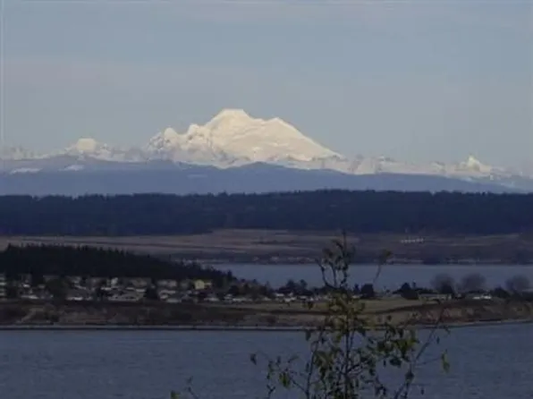 1207 Rainier Ln, Oak Harbor, WA 98277
