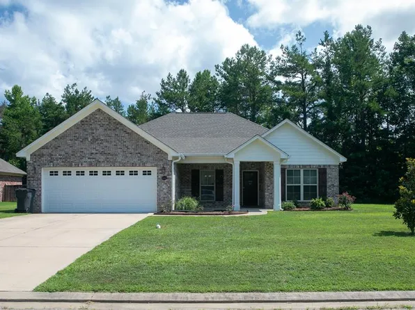 1022 Pebble Creek Dr, Oxford, MS 38655