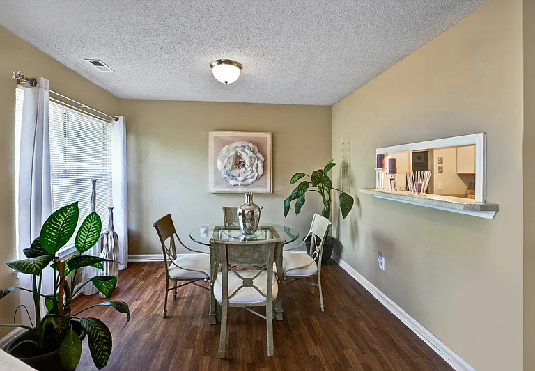 River Birch at Town Center Apartments — Photo 11
