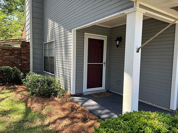 3rd image of 5900 Grelot Rd APT 201