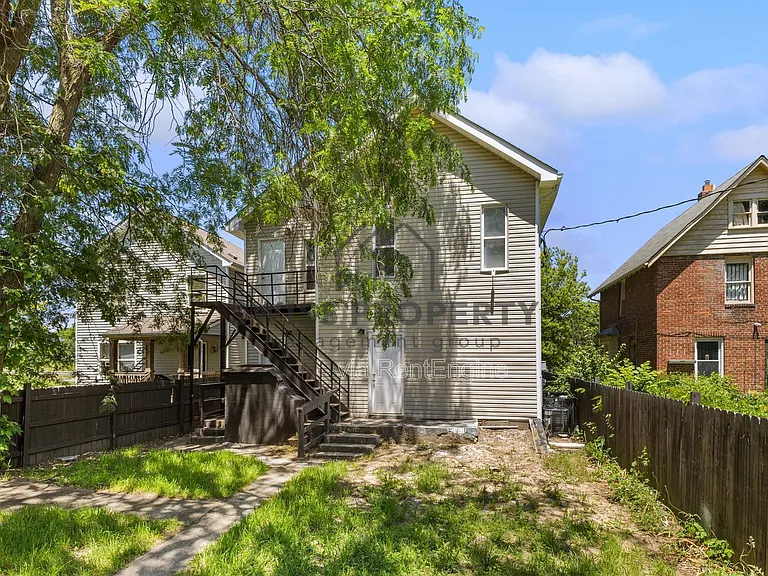 1339 Mooberry St — Photo 25