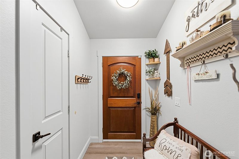 4th image of 103 Corrin Court NW