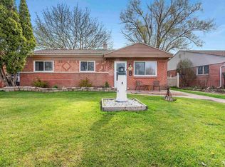 15701 Kennebec St, Southgate, MI