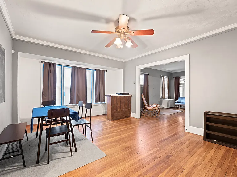 2460 Euclid Heights Blvd #2 — Photo 1