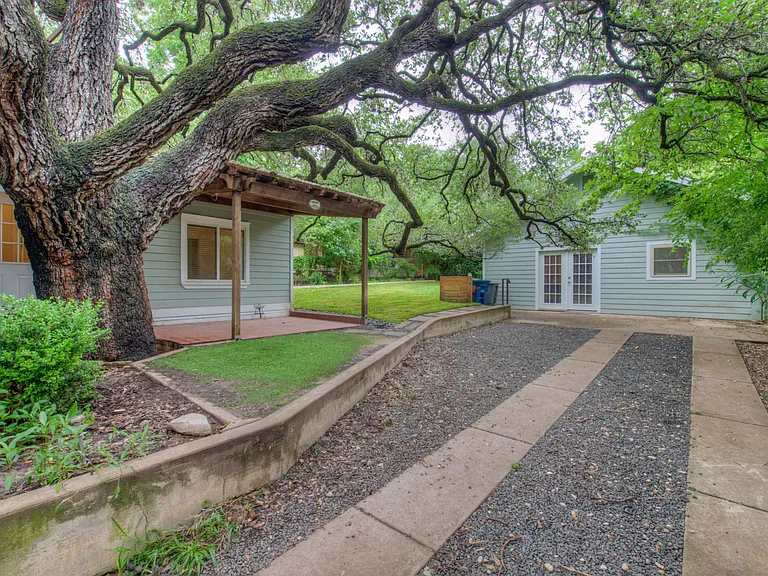 720 Sparks Ave — Photo 21
